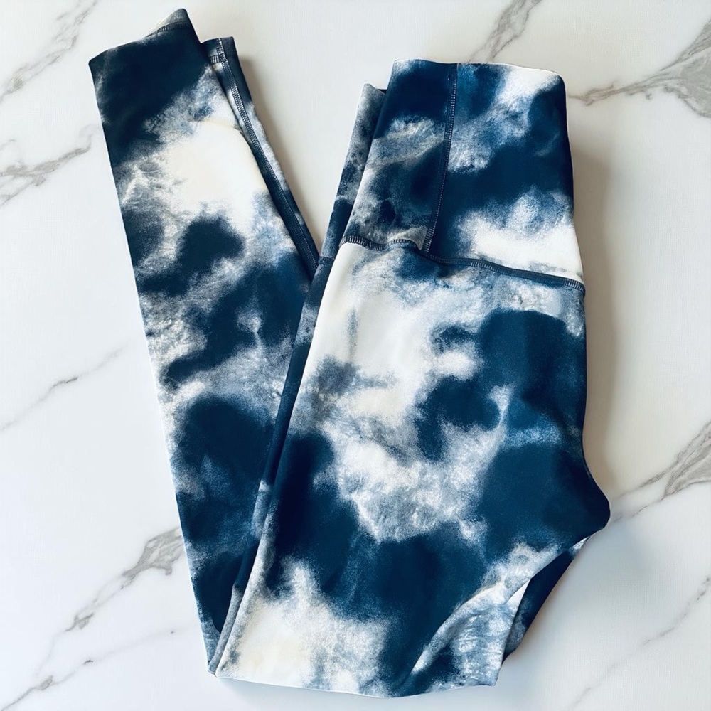Old Navy Women’s High Waisted PowerSoft 7/8 Pocket Legging Blue Tie Dye Size S